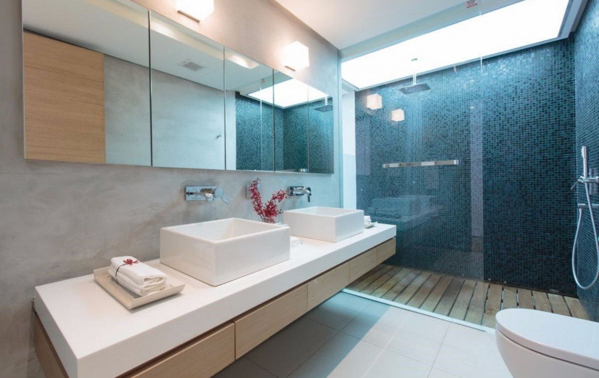 Kamala 5 bedroom / 5 bathroom Villa for sale. This 5 bedroom / 5 bathroom Villa for sale is located in Kamala on Phuket